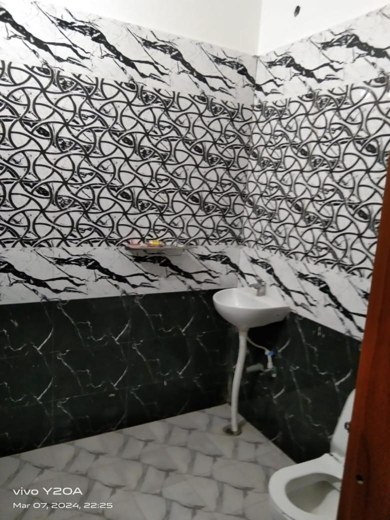 Apartment Radha Nilay